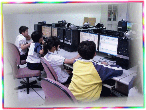 �p�B�ͦb�s�q���ЫǤW��