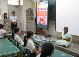 Sr. Nirmala Rani介紹當地禮儀