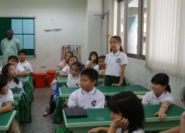 五信學生踴躍發問-What's the difference between India and Mongolia?